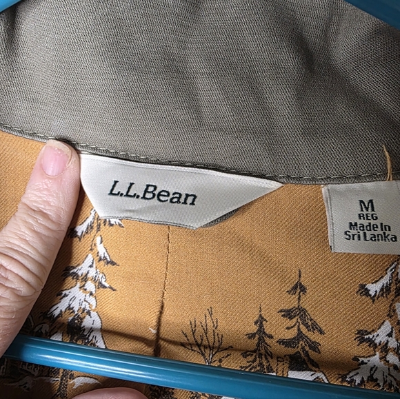 L.L. Bean Green Utility Jacket with‎ Forest Print Lining - Picture 4 of 7